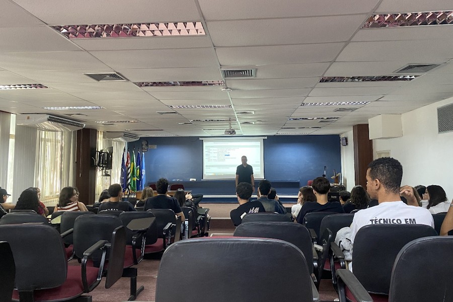 Dos computadores antigos à inteligência artificial: ICMC convida comunidade para mostra de projetos