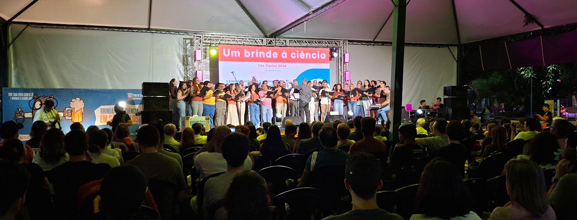 Neurodivergência, vida extraterrestre, mudanças climáticas, ossos e microchips: o universo da ciência invade a praça em São Carlos